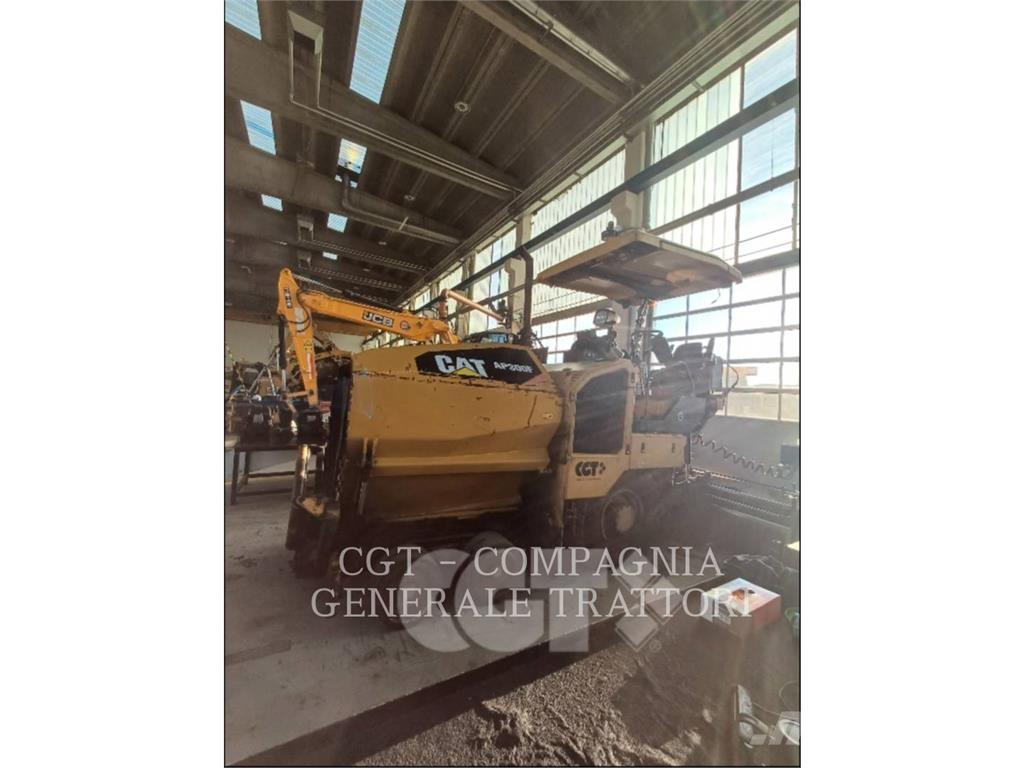 CAT AP300F Asfalt sericiler