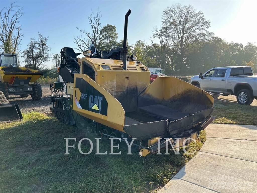 CAT AP355F Asfalt sericiler