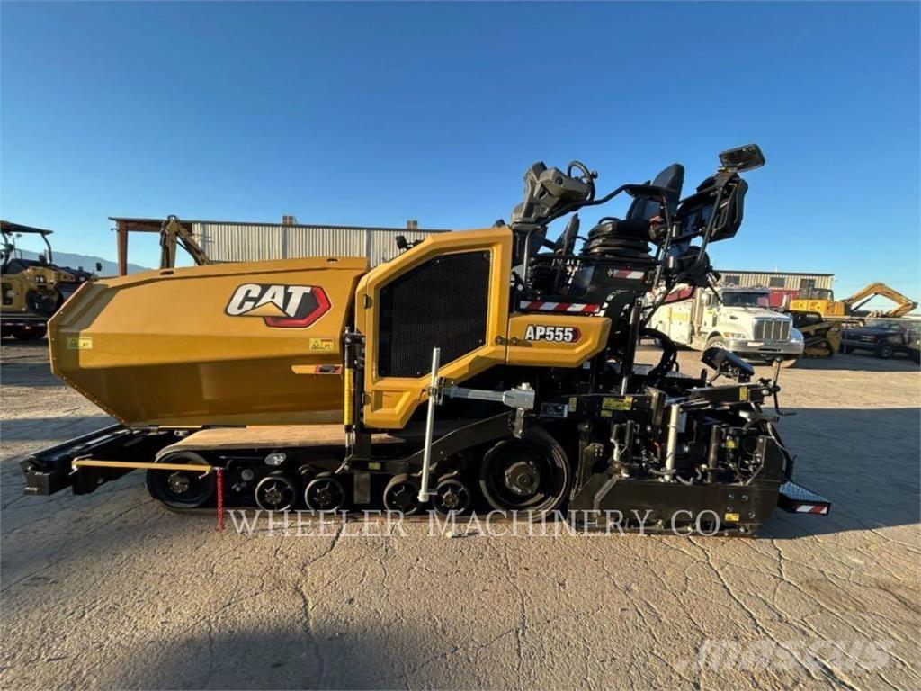 CAT AP555 Asfalt sericiler