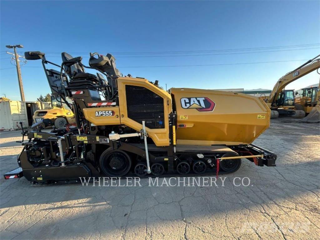 CAT AP555 Asfalt sericiler