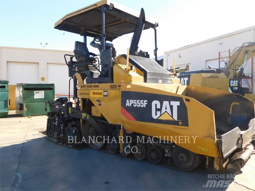 CAT AP555F Asfalt sericiler