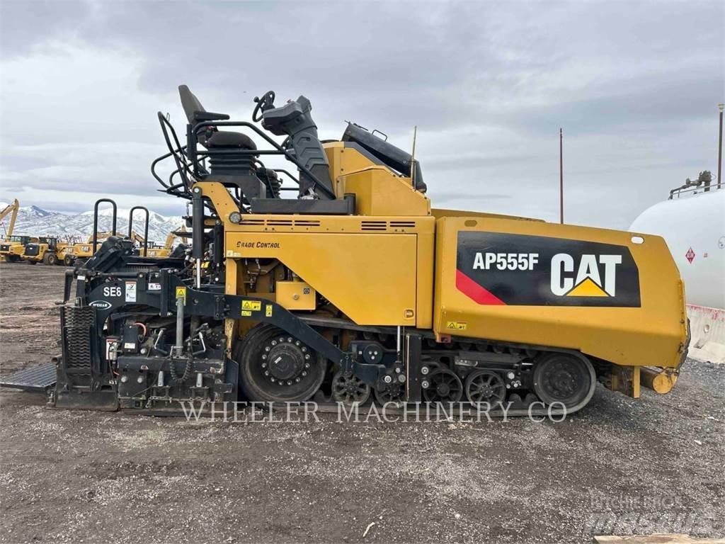 CAT AP555F Asfalt sericiler