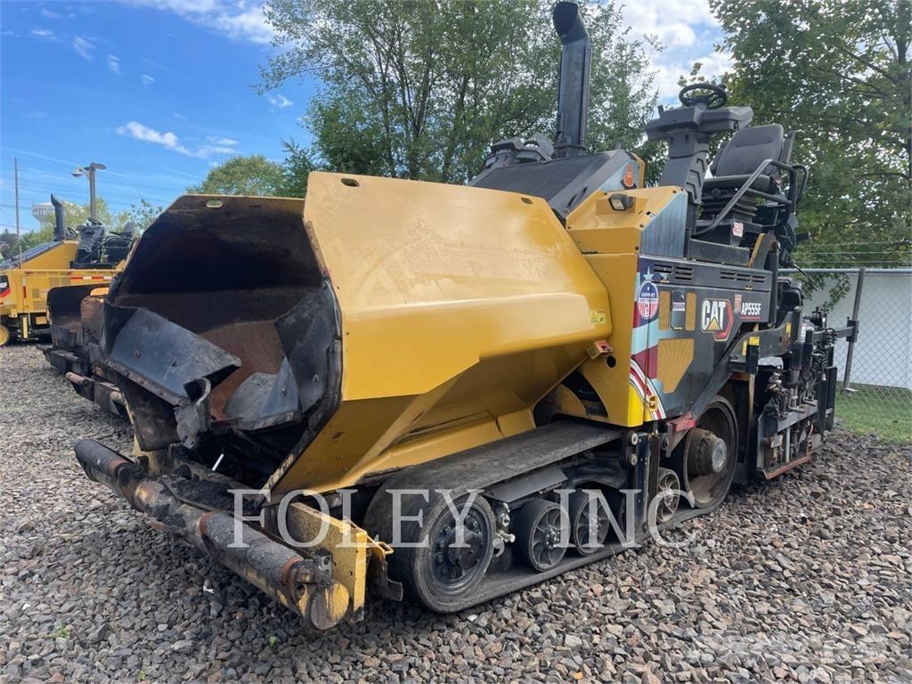CAT AP555F Asfalt sericiler