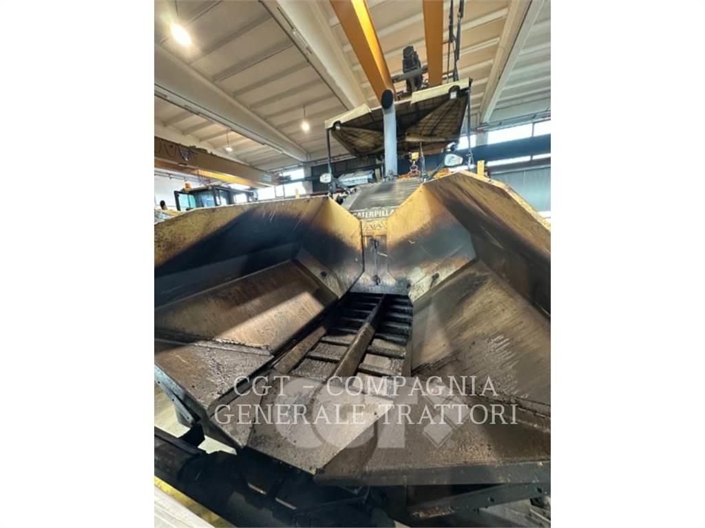 CAT AP600D Asfalt sericiler