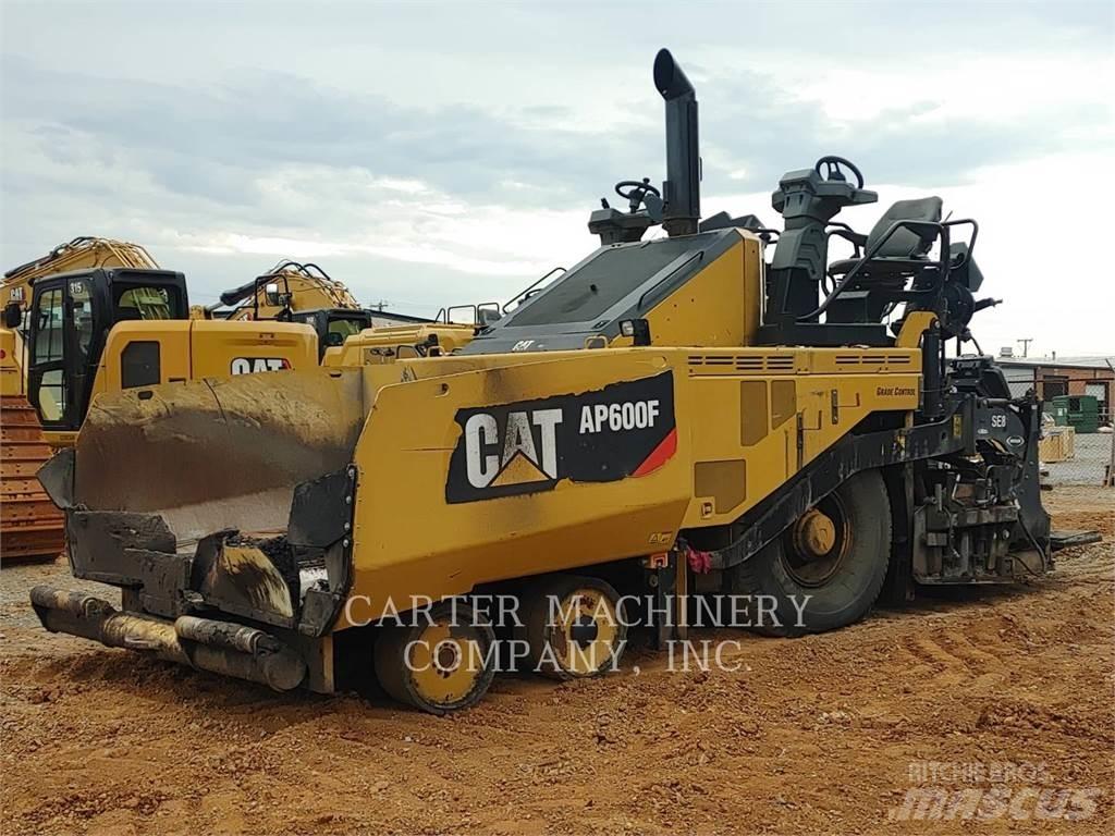CAT AP600F Asfalt sericiler