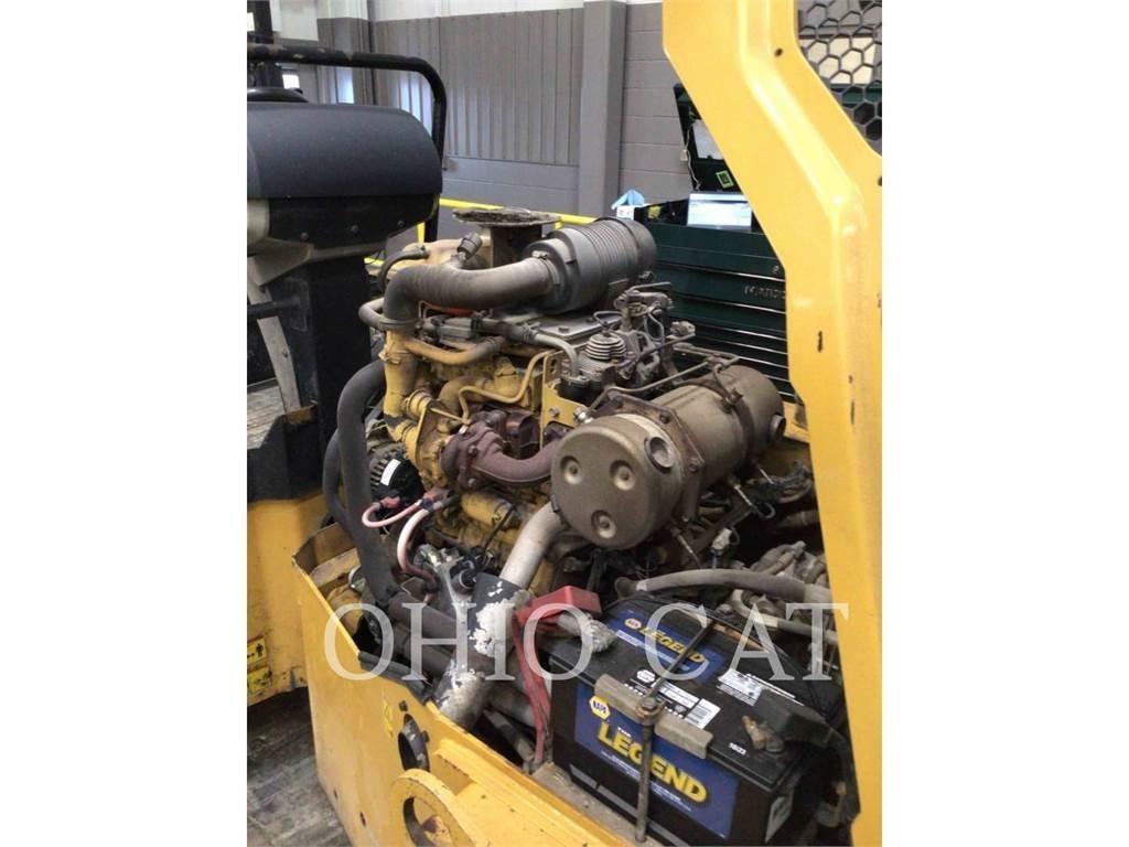 CAT BC24B Çift tamburlu silindirler