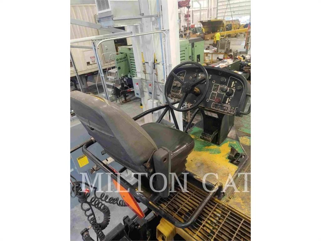 CAT BG-2455D Asfalt sericiler