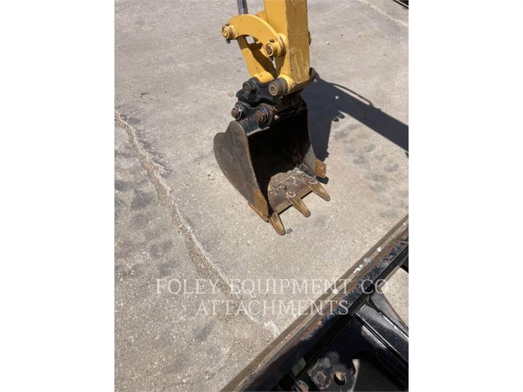 CAT BK302P18 Paletli ekskavatörler