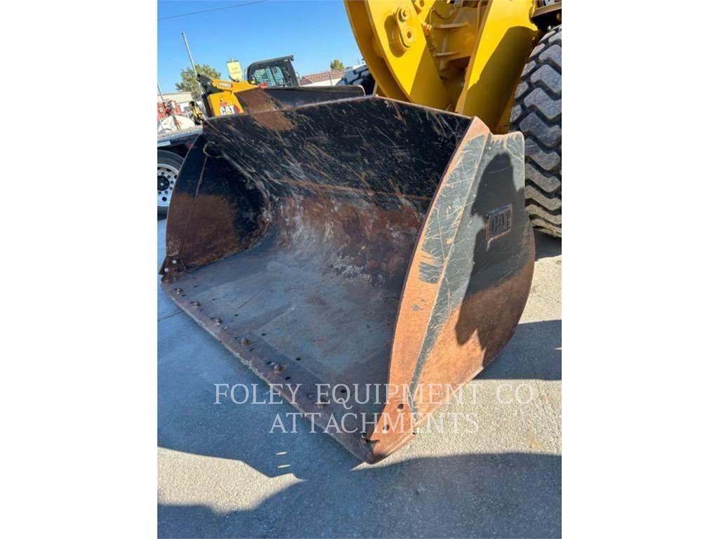 CAT BK38F35GP Tekerlekli yükleyiciler