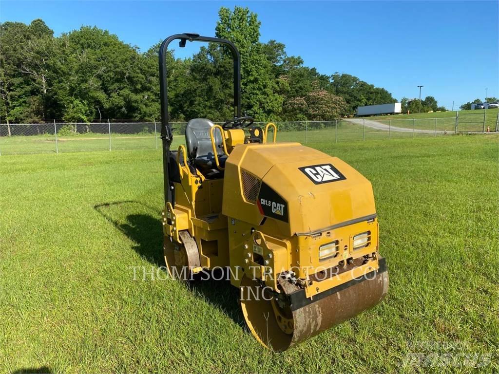 CAT CB 1.8 Çift tamburlu silindirler