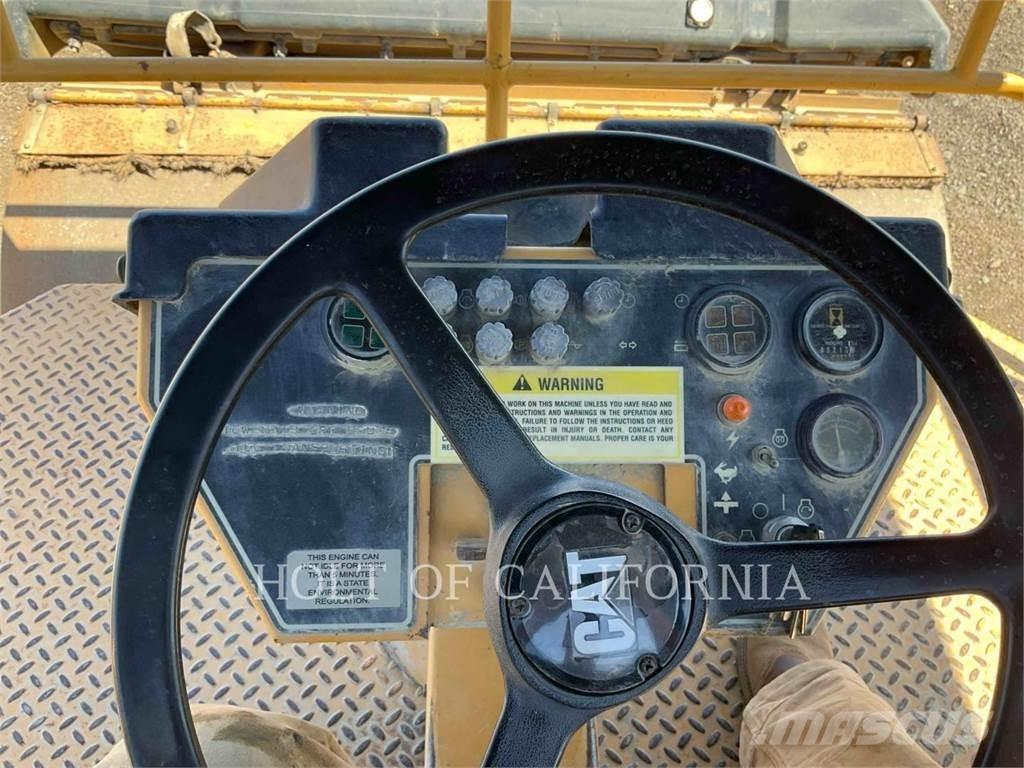 CAT CB-634C Çift tamburlu silindirler