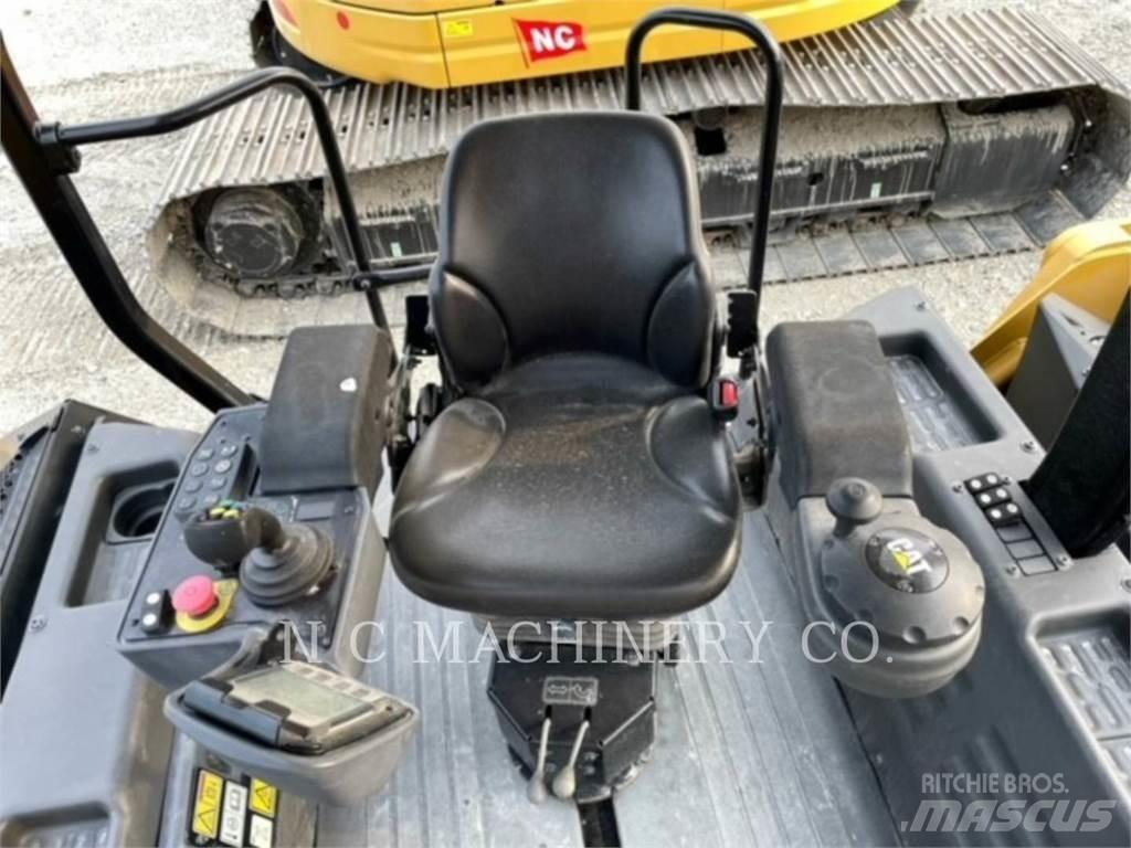 CAT CB10 Asfalt sericiler