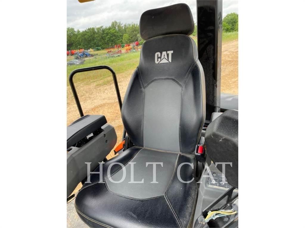 CAT CB10 Tek tamburlu silindirler