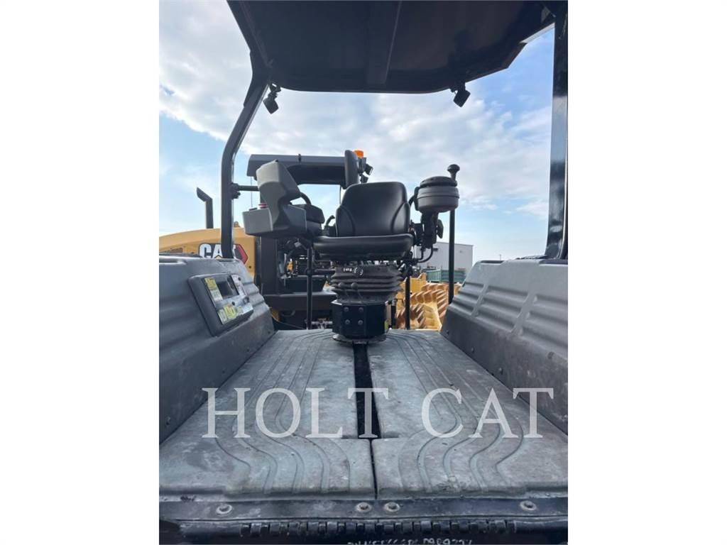 CAT CB10 Tek tamburlu silindirler