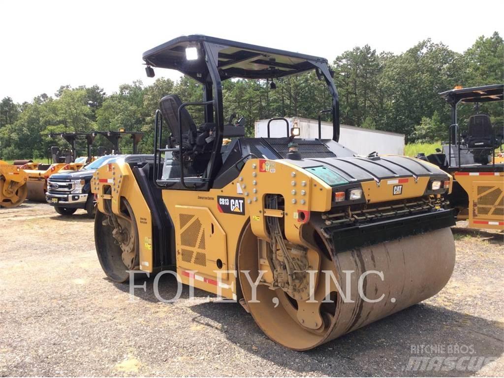 CAT CB13 Çift tamburlu silindirler