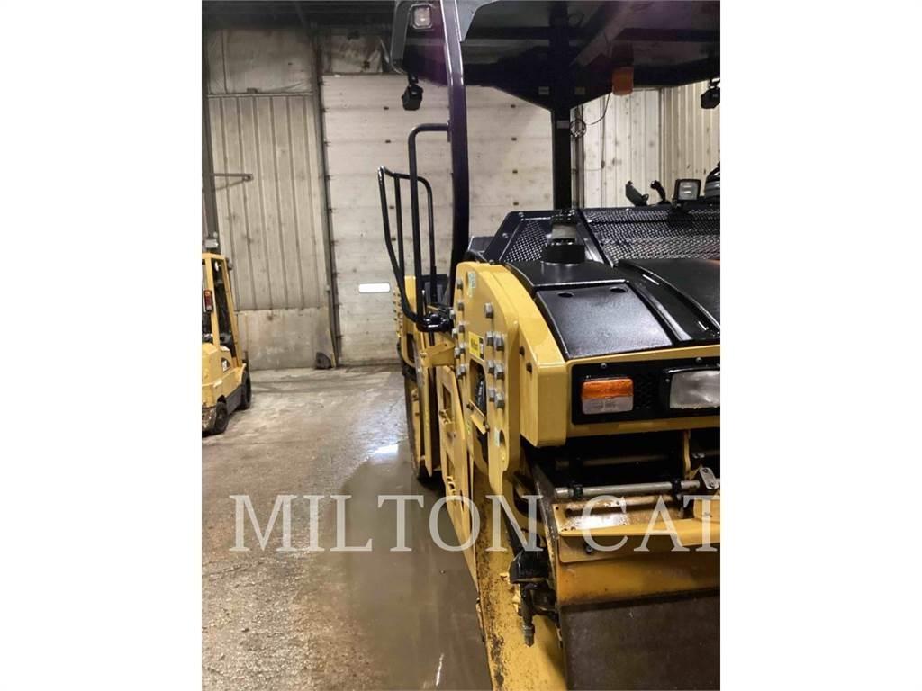 CAT CB13 Zemin sıkıştırma makineleri
