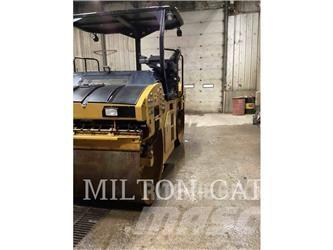 CAT CB13 Zemin sıkıştırma makineleri
