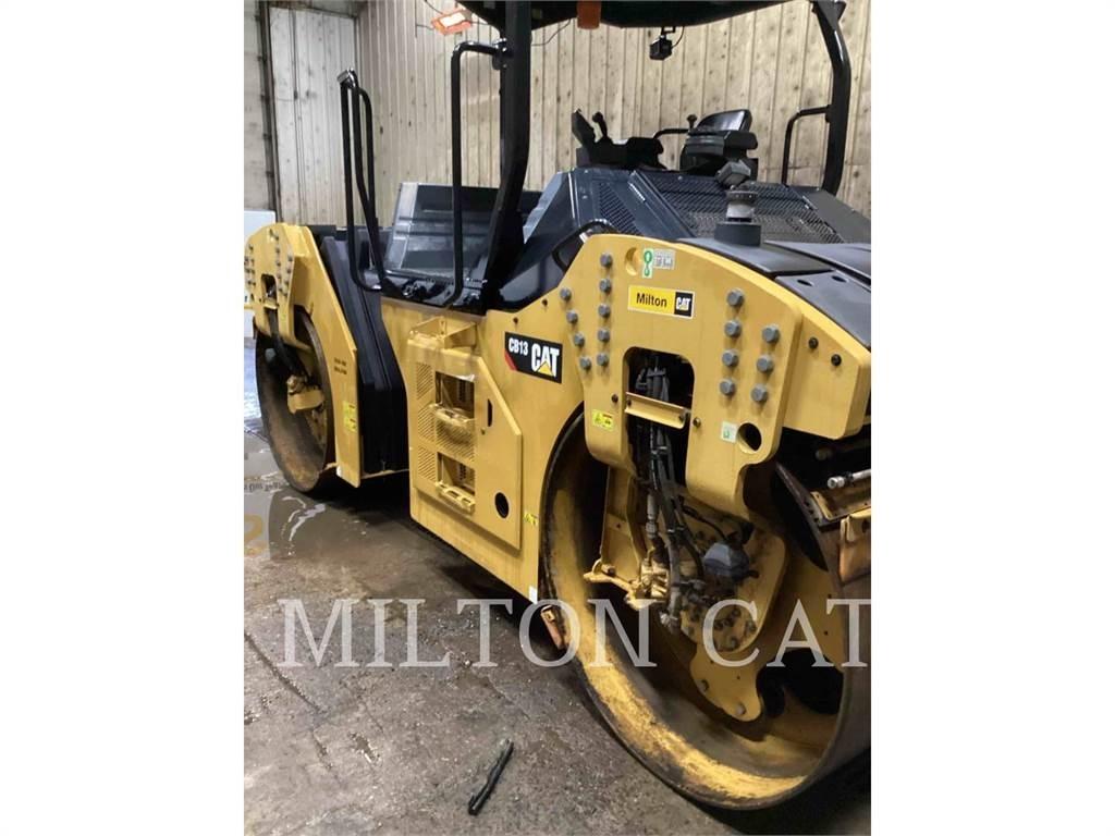 CAT CB13 Çift tamburlu silindirler