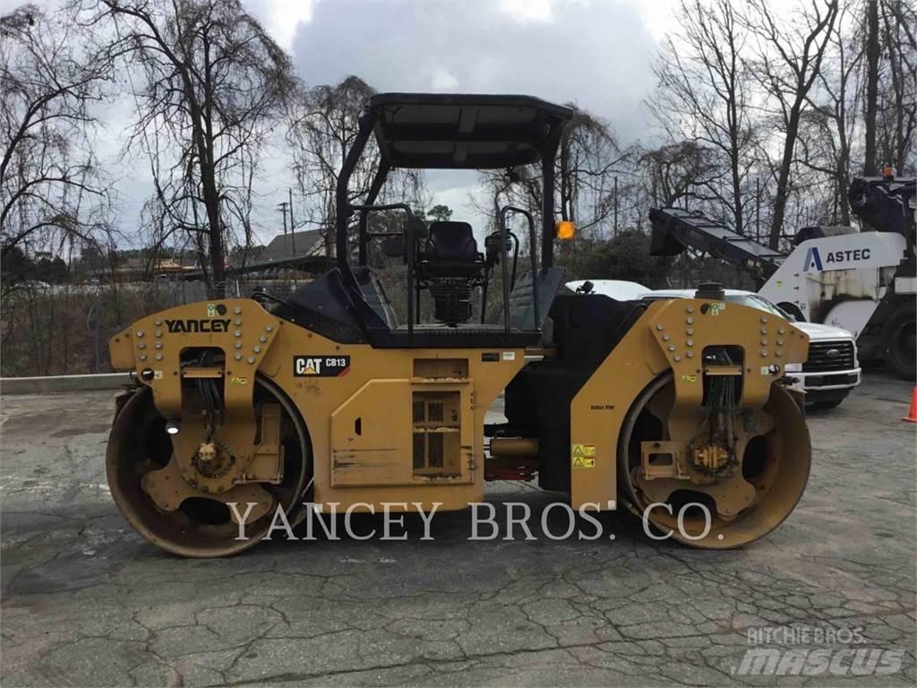 CAT CB13 Zemin sıkıştırma makineleri