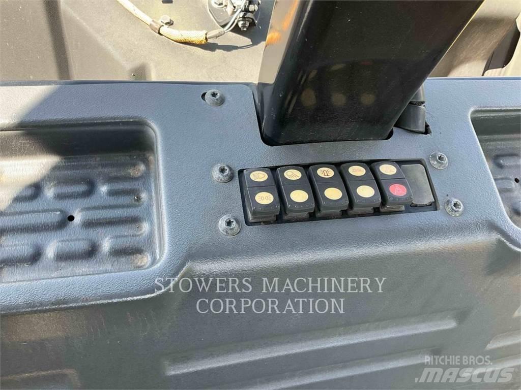 CAT CB13 Çift tamburlu silindirler