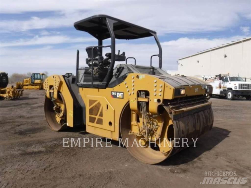 CAT CB13 Çift tamburlu silindirler
