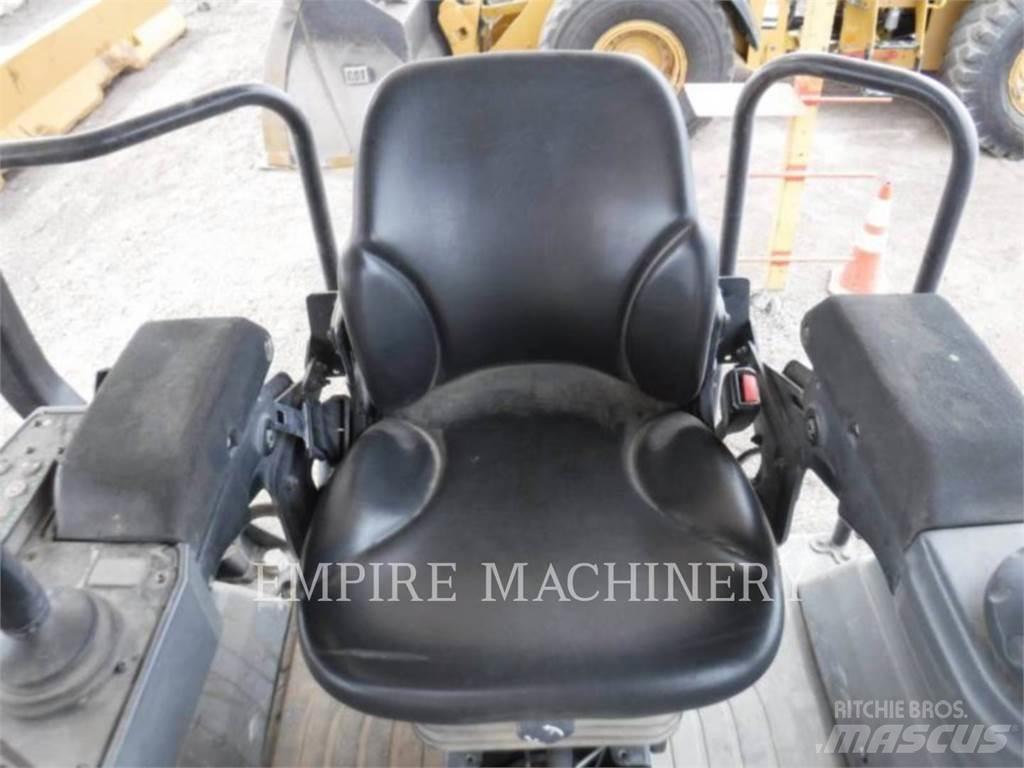 CAT CB13 Çift tamburlu silindirler