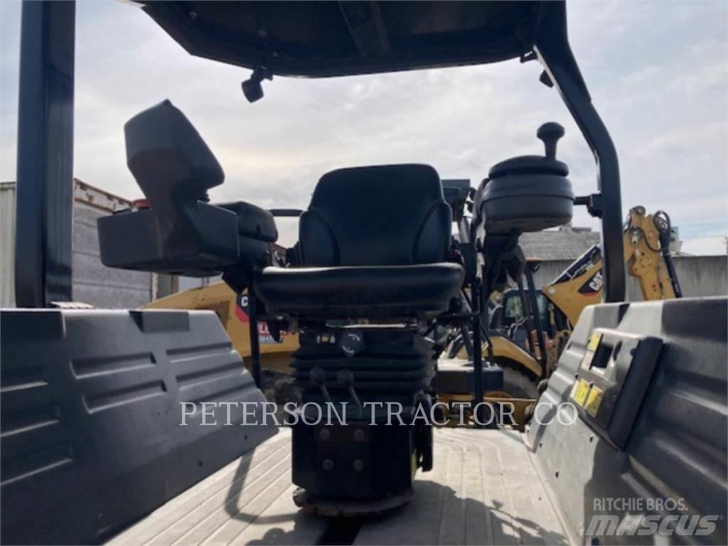 CAT CB13 Çift tamburlu silindirler