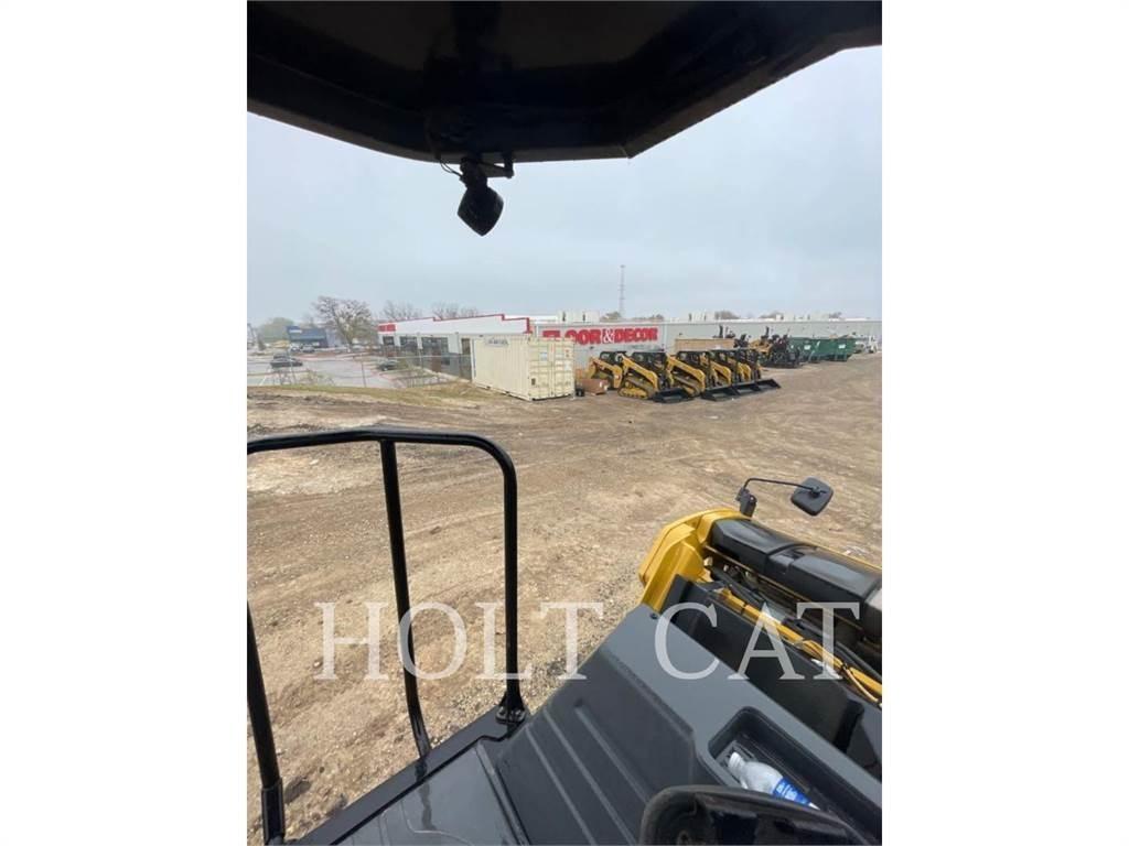 CAT CB13 Tek tamburlu silindirler