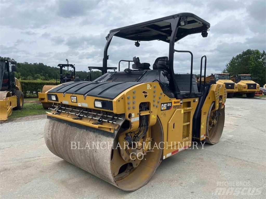 CAT CB13 Çift tamburlu silindirler
