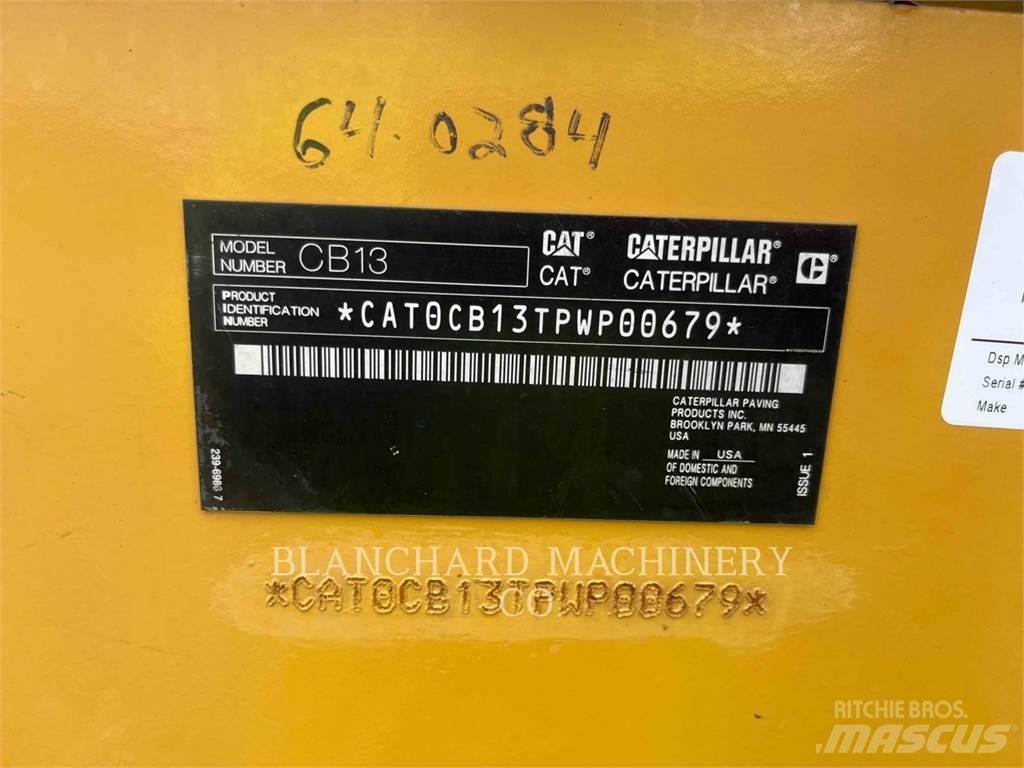 CAT CB13 Çift tamburlu silindirler