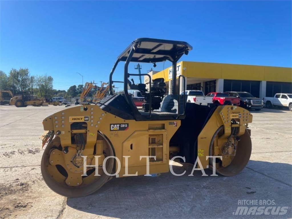 CAT CB13 Tek tamburlu silindirler