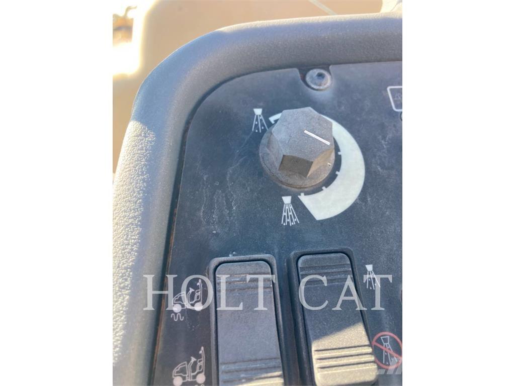 CAT CB14B Çift tamburlu silindirler