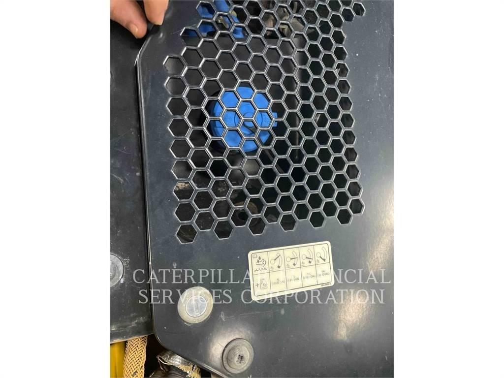 CAT CB15 Çift tamburlu silindirler