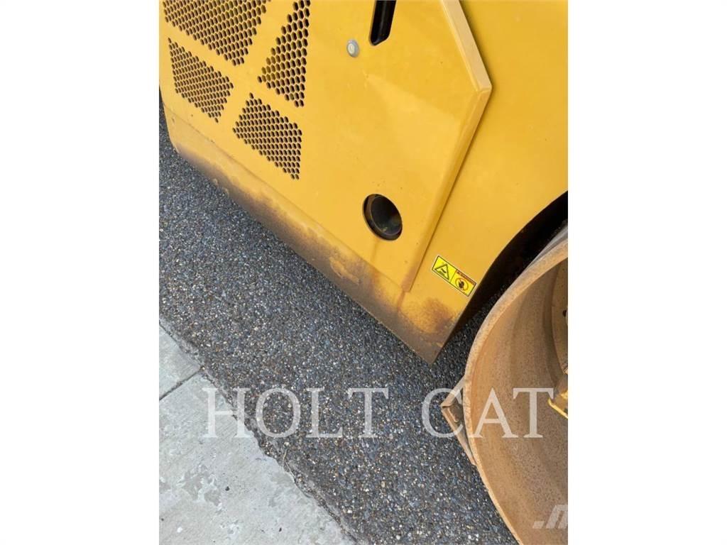 CAT CB15 Tek tamburlu silindirler