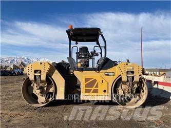 CAT CB15 Çift tamburlu silindirler