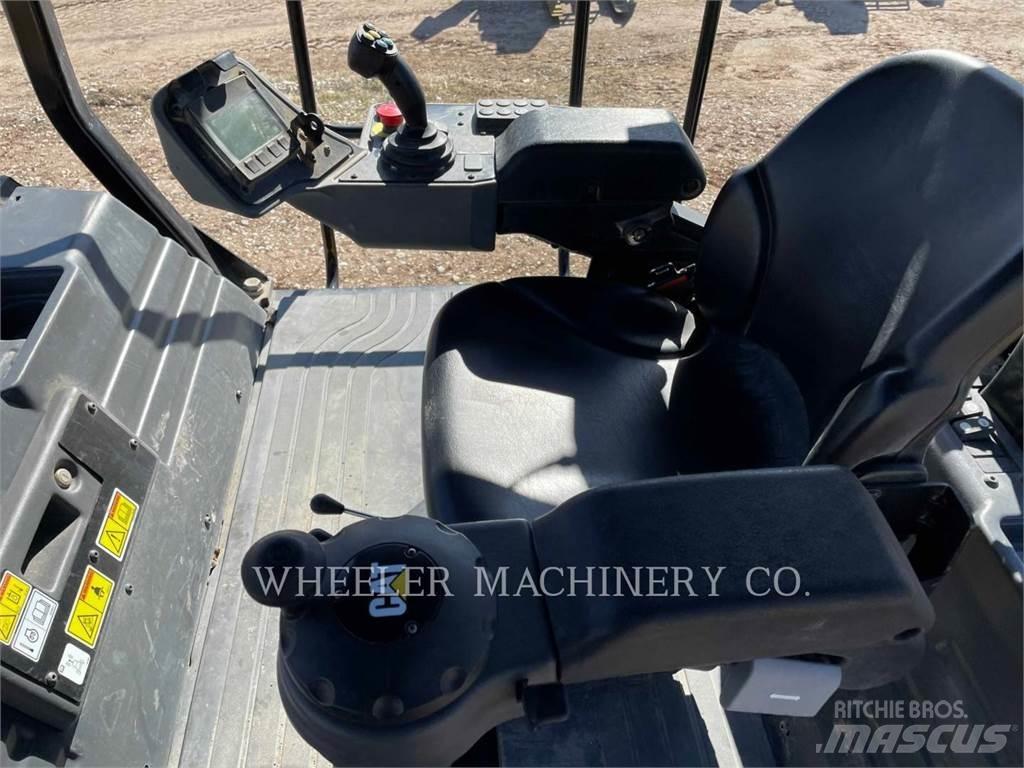 CAT CB15 Çift tamburlu silindirler