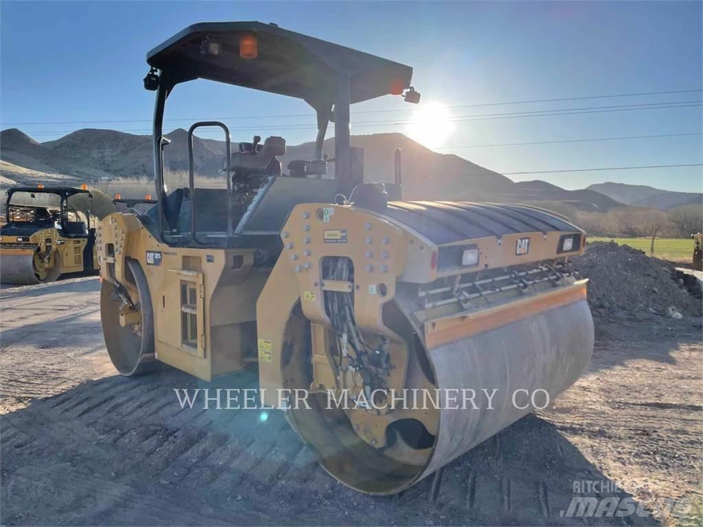 CAT CB15 Çift tamburlu silindirler