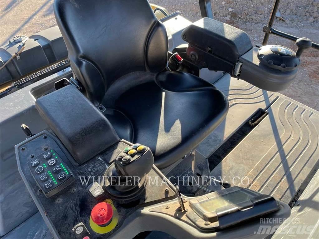 CAT CB15 Çift tamburlu silindirler