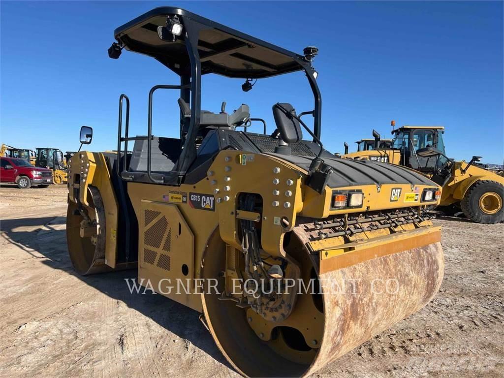 CAT CB15 Zemin sıkıştırma makineleri