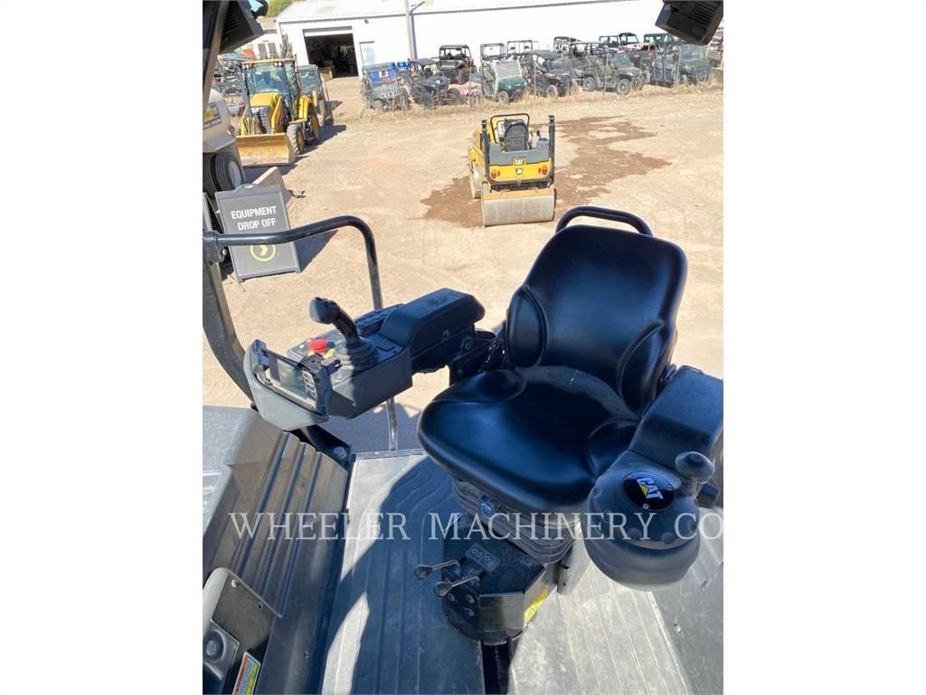 CAT CB15 CW Çift tamburlu silindirler