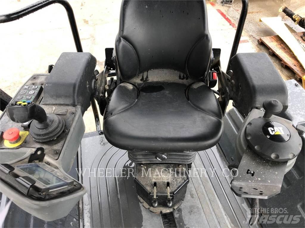 CAT CB15 CW Çift tamburlu silindirler