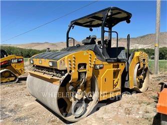 CAT CB15 CW Çift tamburlu silindirler