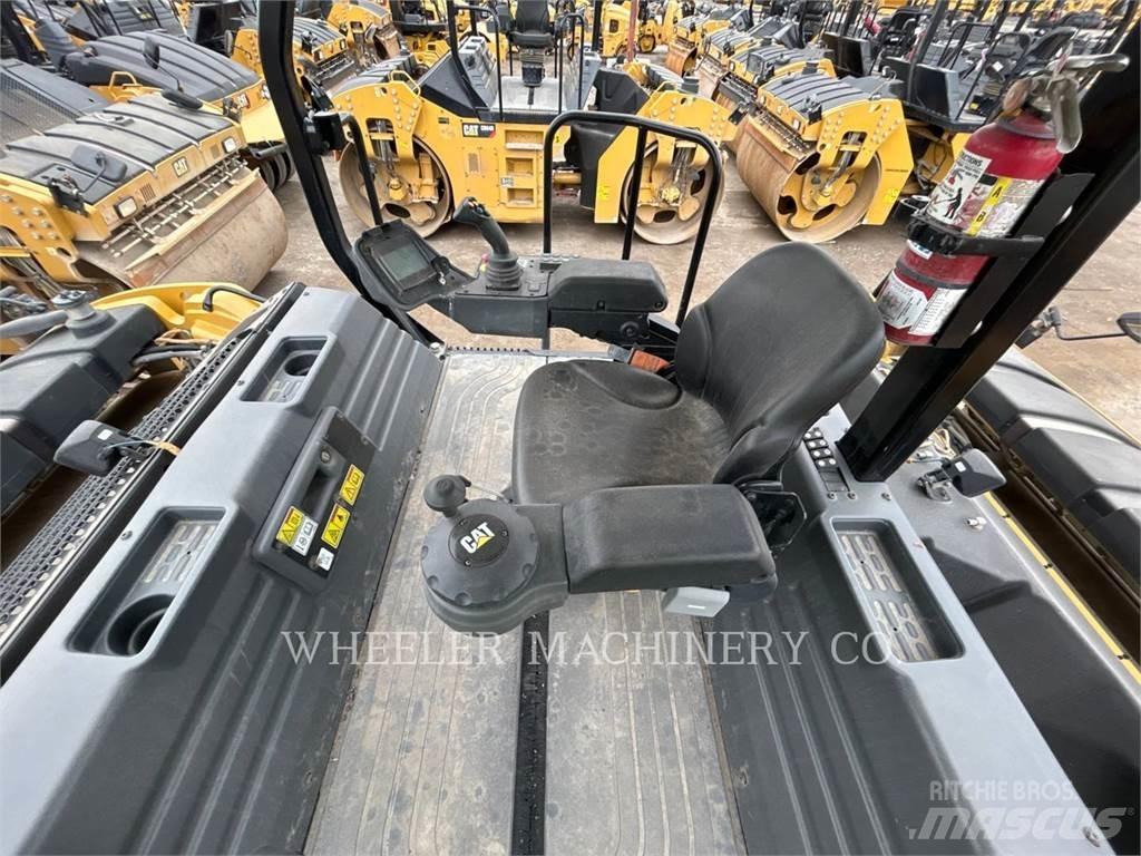 CAT CB15 CW VV Çift tamburlu silindirler