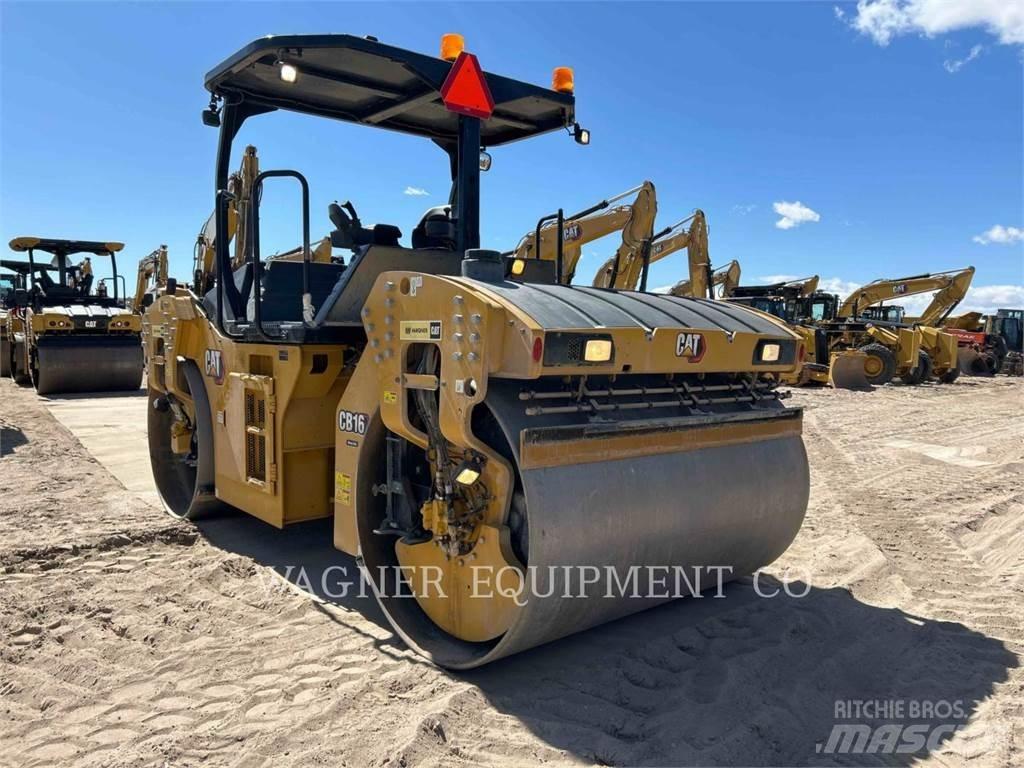 CAT CB16 Zemin sıkıştırma makineleri