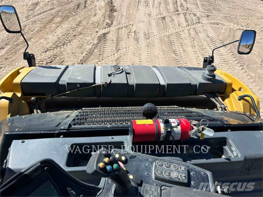 CAT CB16 Asfalt sericiler