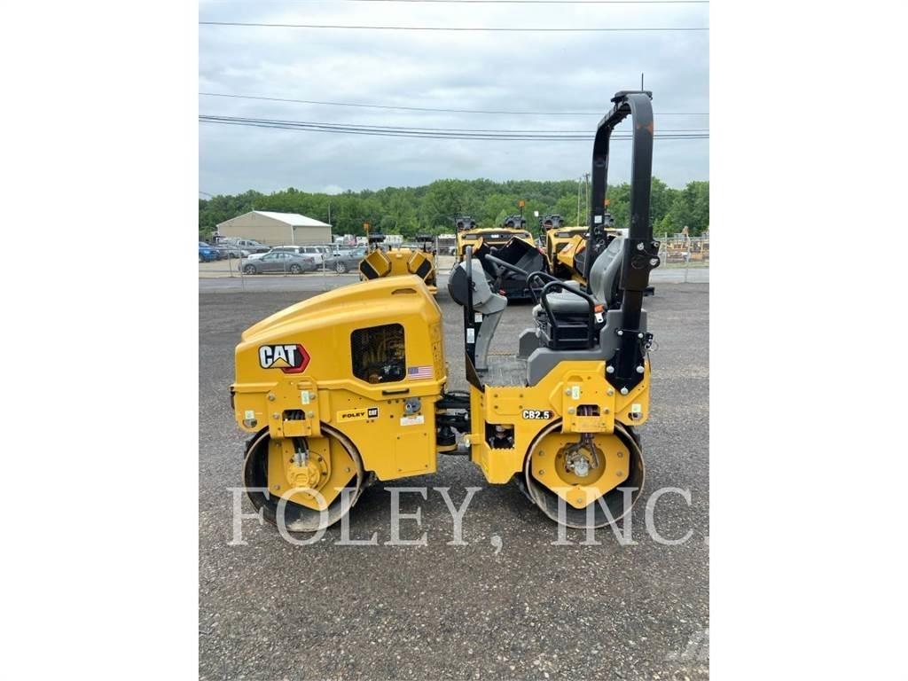 CAT CB2.5-03 Çift tamburlu silindirler