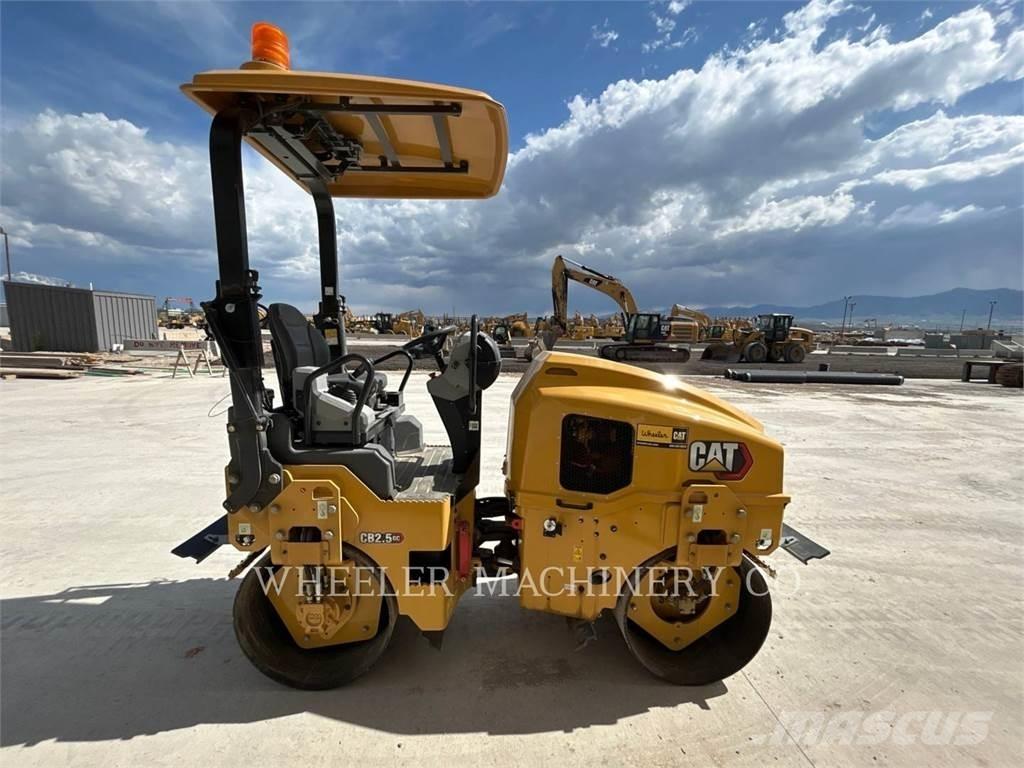 CAT CB2.5 GC Çift tamburlu silindirler