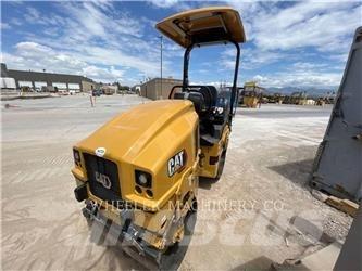 CAT CB2.5 GC Çift tamburlu silindirler