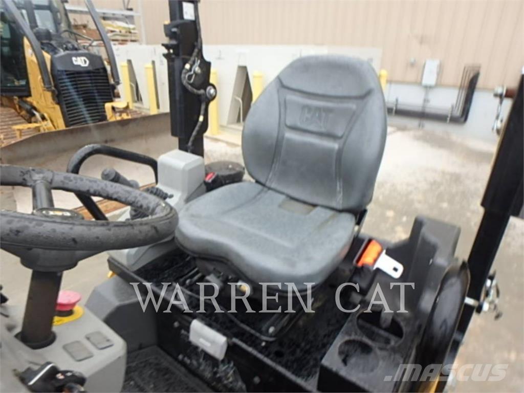 CAT CB2.7 Zemin sıkıştırma makineleri