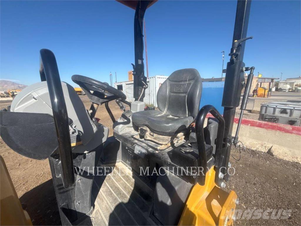 CAT CB2.7 GC Çift tamburlu silindirler